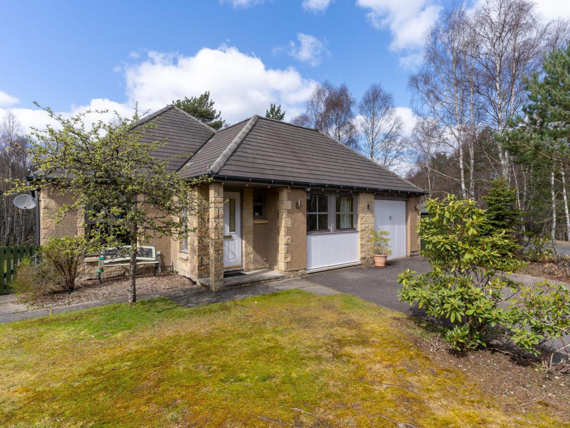 Holiday Home Falcon Lodge By Interhome Aviemore Bagian luar foto